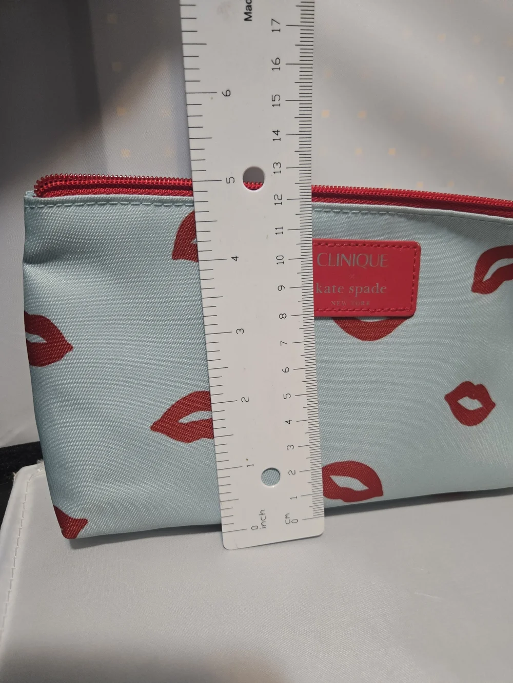 CLINIQUE x KATE SPADE Cosmetics Makeup Travel Bag Aqua & Red Lips Print
